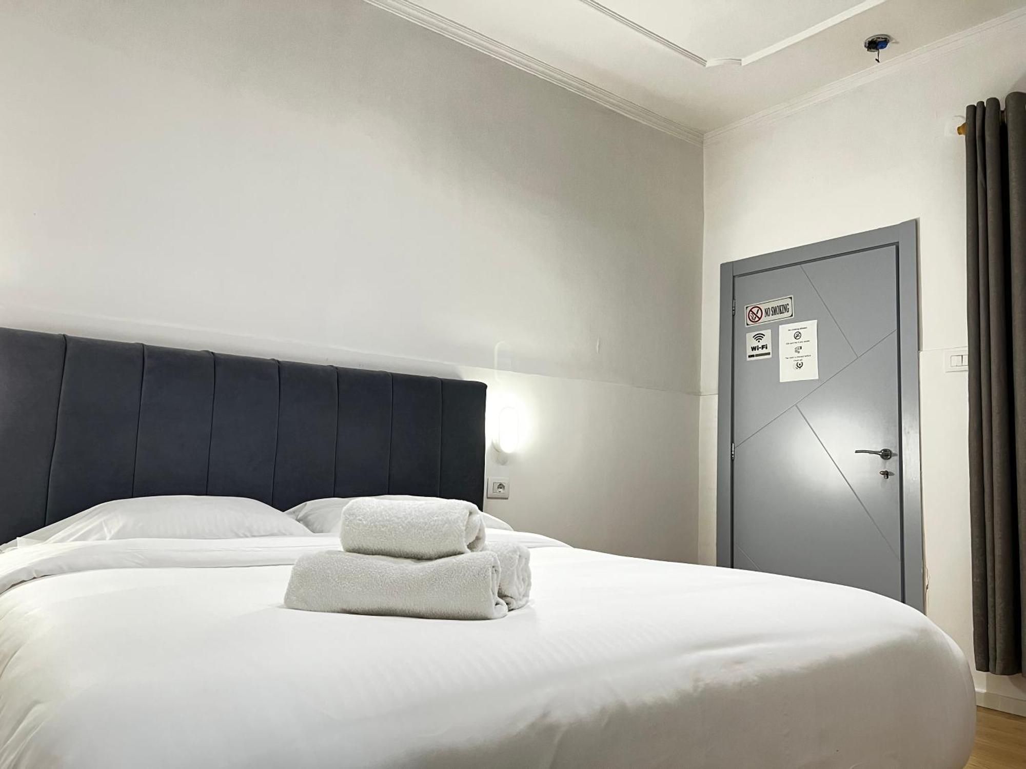 Tirana Square Hotel Extérieur photo