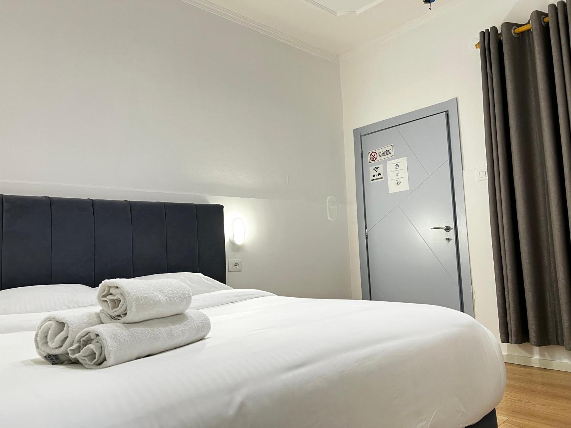 Tirana Square Hotel Extérieur photo